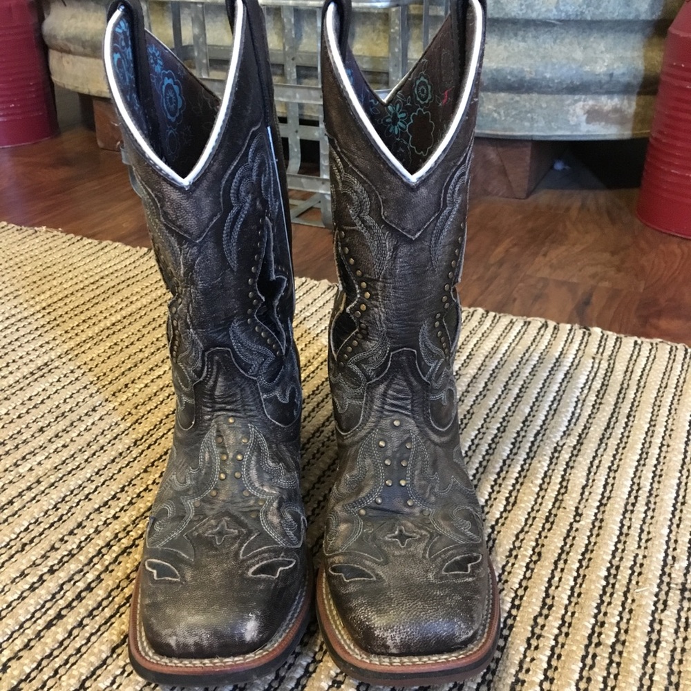 7.5 Laredo cowgirl boots